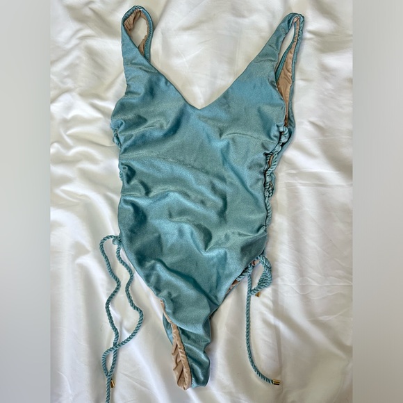 Rio De Sol One Piece Shimmer Swimsuit Size Small - Picture 5 of 5